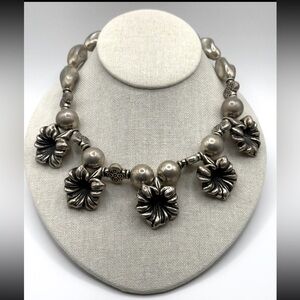 Vintage Pauline Rader Silvertone Bold Floral Beaded Statement Necklace Preowned